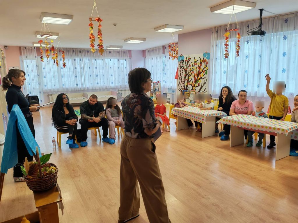 Група"Песъчинки" и техните родители си припомниха колко важно е да се храним здравословно. - ДГ Радост - Бургас
